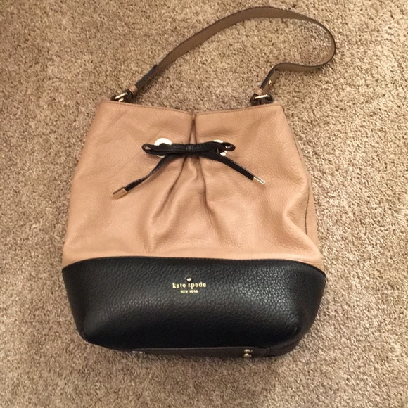 Authentic Kate Spade Purse - Picture 3 of 7